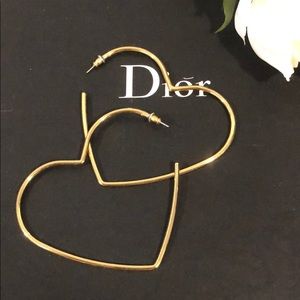 💰$5 WHEN BUNDLE💰HEART SHAPED HOOP EARRINGS